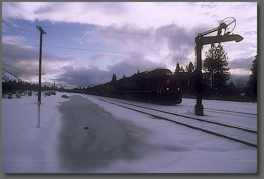 Northbound train stopping to make a set out