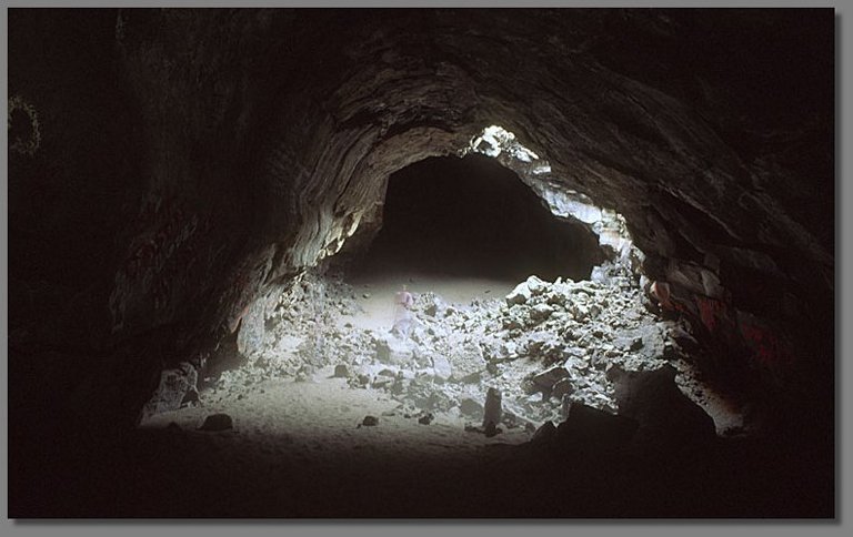 Pluto cave, northern California, November 1995